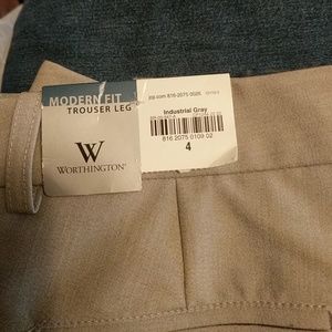 Worthington Modern trouser leg size 4 new with tag